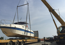 北京機(jī)床搬遷搬運在進(jìn)行游艇吊裝運輸